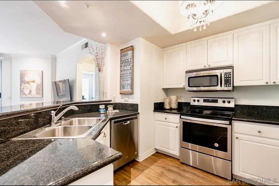 Furnished Finder property 1047838_1 photo 3
