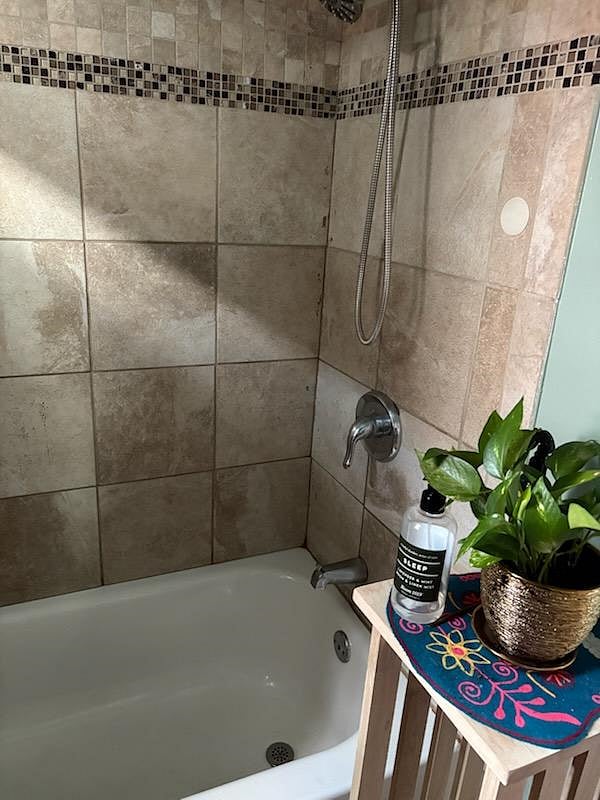 Furnished Finder property 1047857_1 photo 9