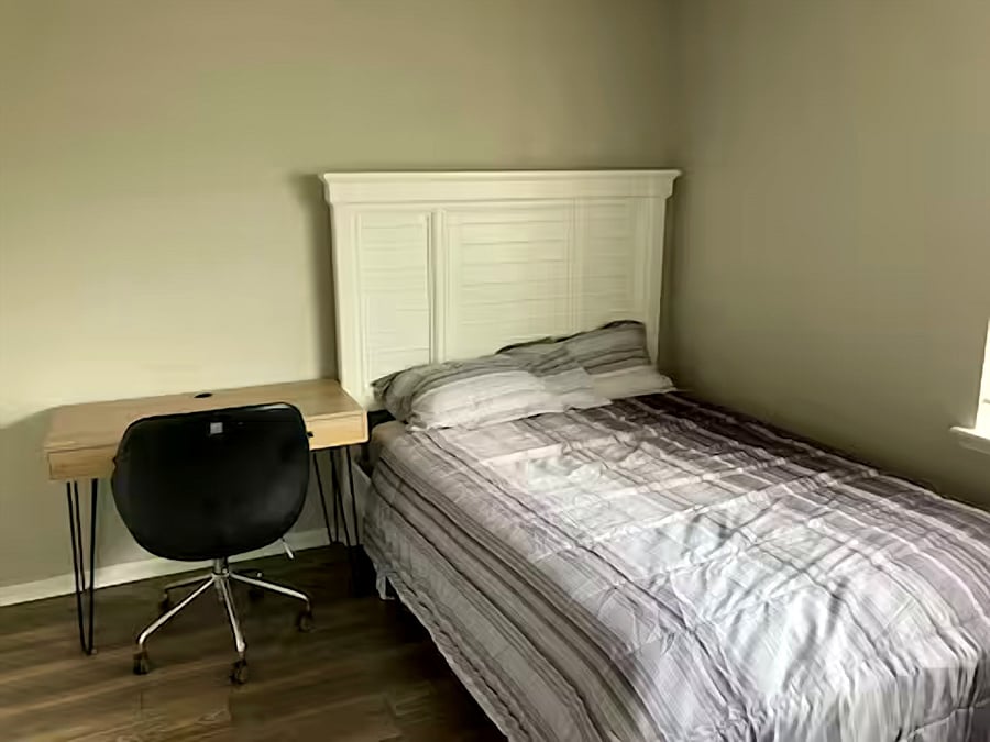 Furnished Finder property 1047944_1 photo 4