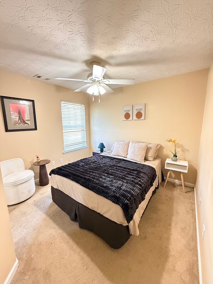 Furnished Finder property 1047946_1 photo 3