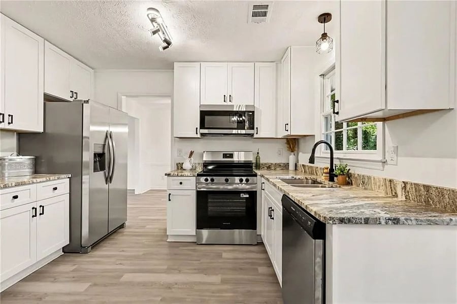 Furnished Finder property 1048009_1 photo 8