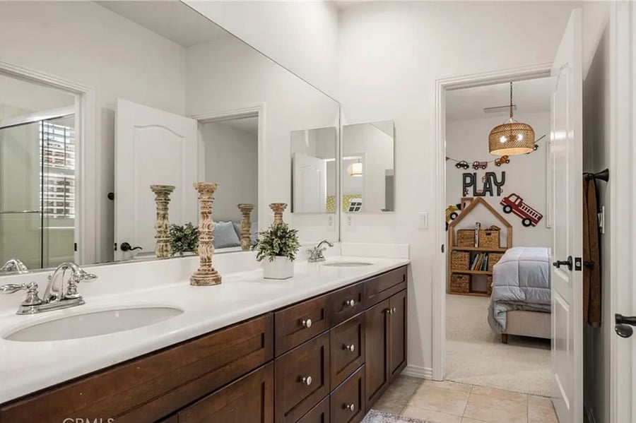 Furnished Finder property 1048029_1 photo 16