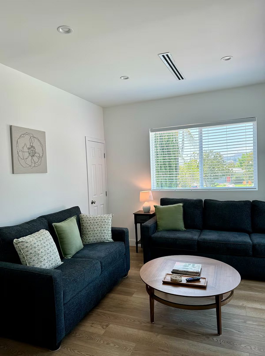 Furnished Finder property 1048036_1 photo 4