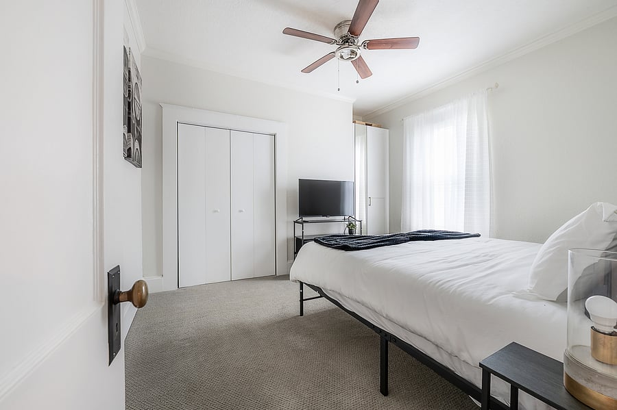 Furnished Finder property 1048049_1 photo 22