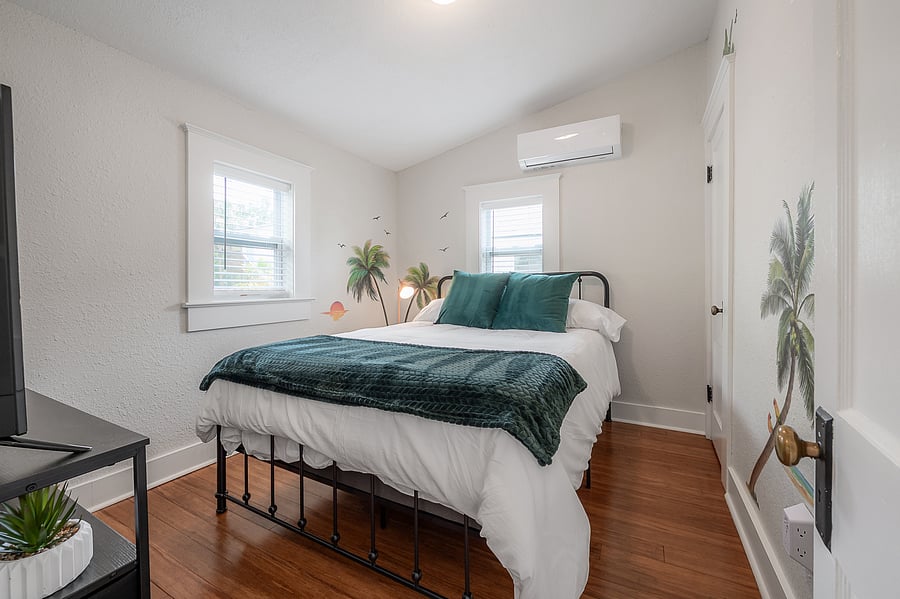 Furnished Finder property 1048049_1 photo 35