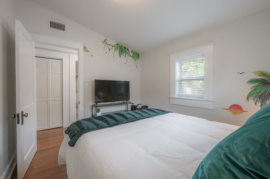 Furnished Finder property 1048049_1 photo 34