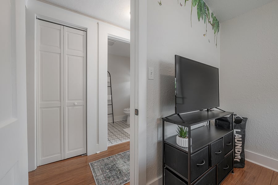 Furnished Finder property 1048049_1 photo 33