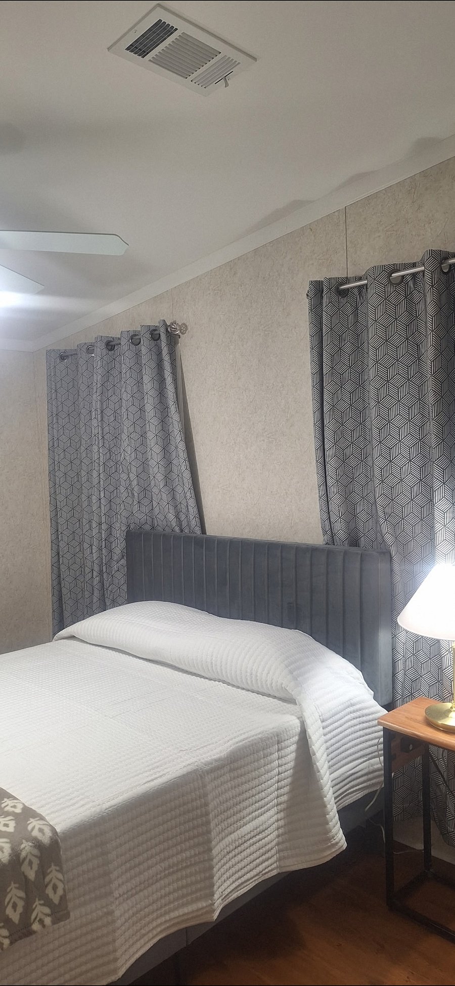 Furnished Finder property 1048064_1 photo 8