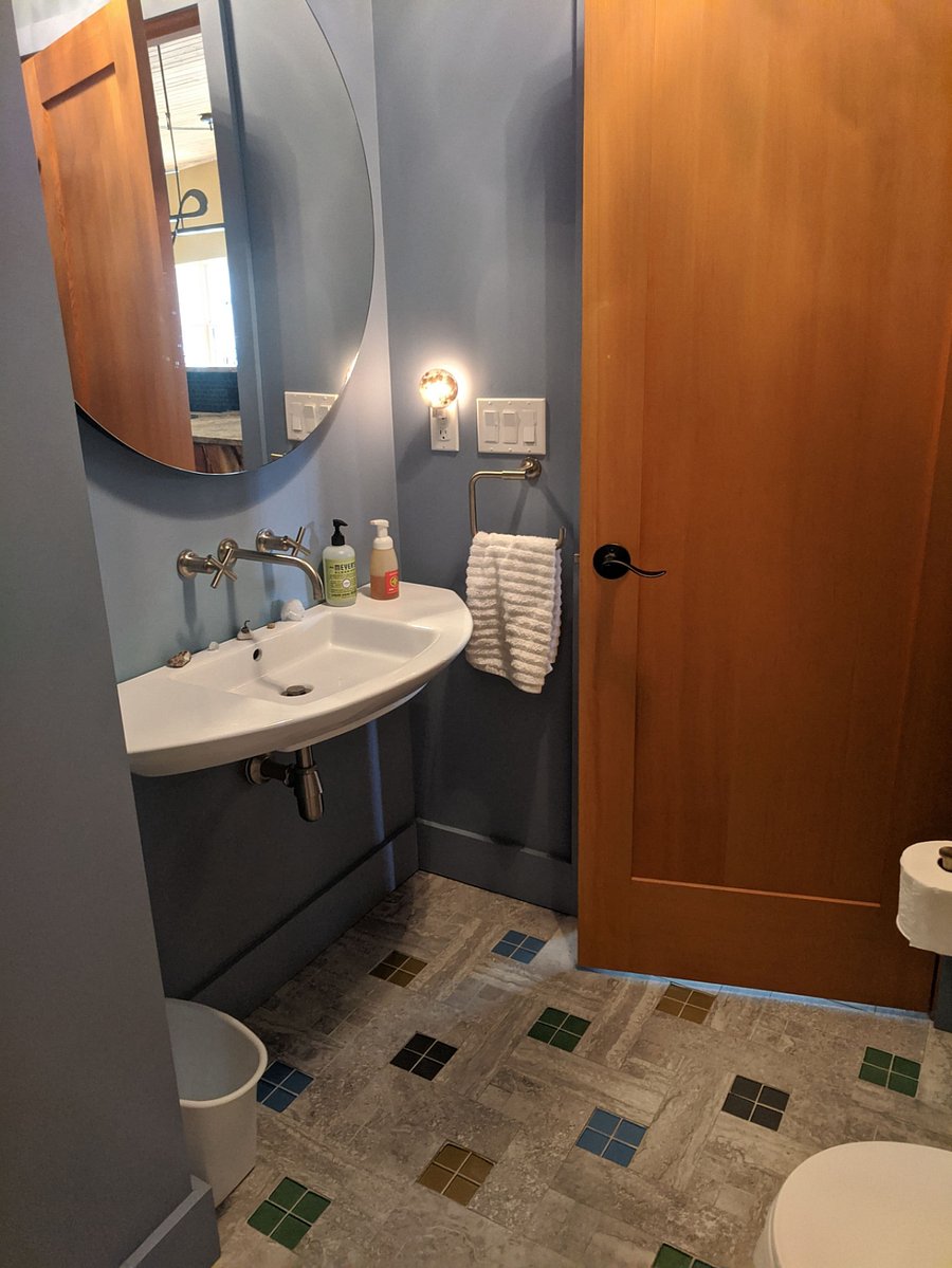 Furnished Finder property 1048067_1 photo 40