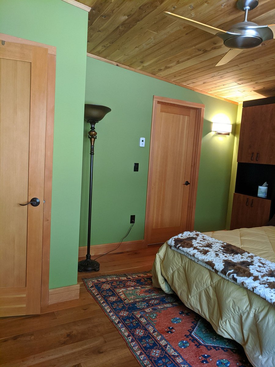 Furnished Finder property 1048067_1 photo 36