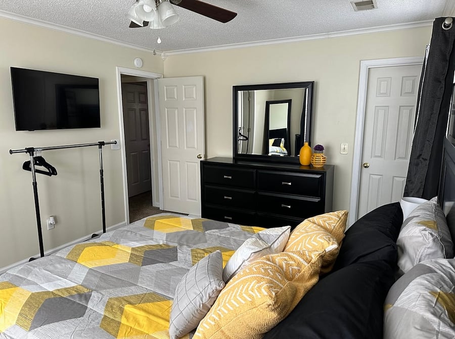 Furnished Finder property 1048082_1 photo 25