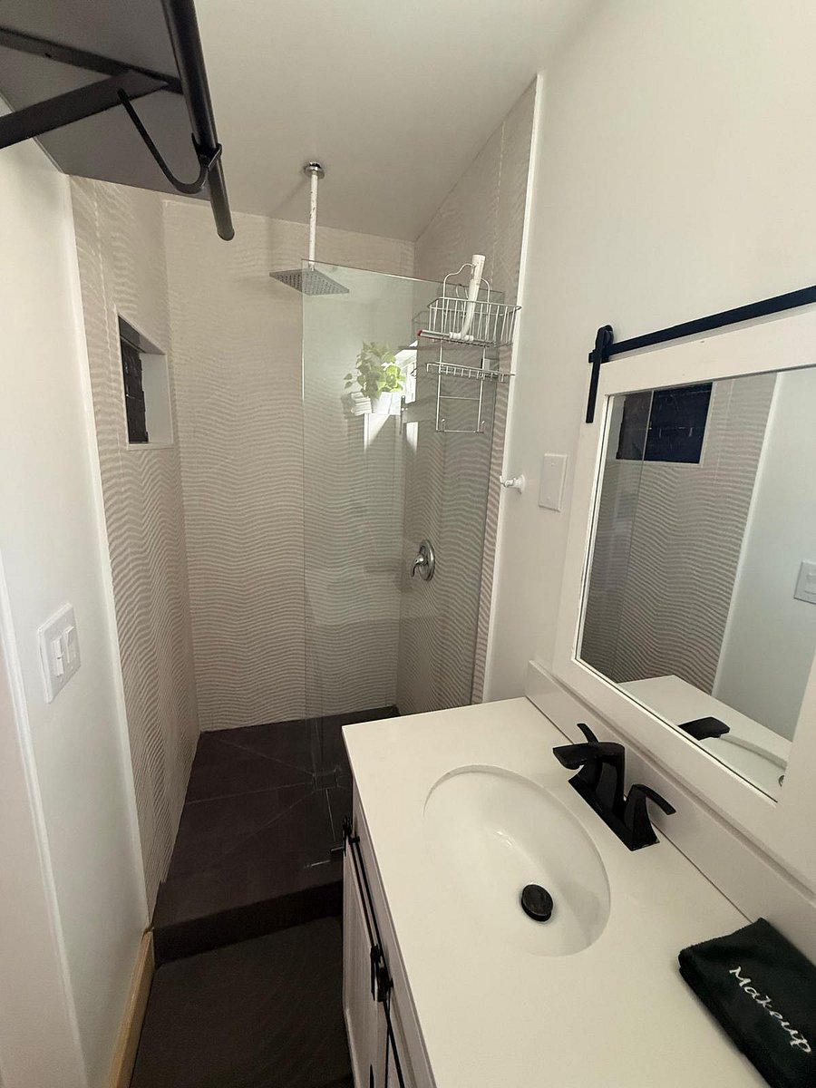 Furnished Finder property 1048100_1 photo 12