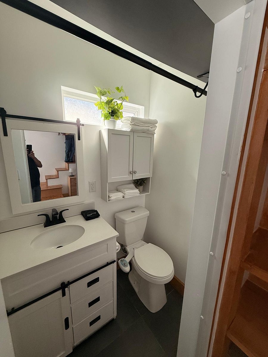 Furnished Finder property 1048100_1 photo 11