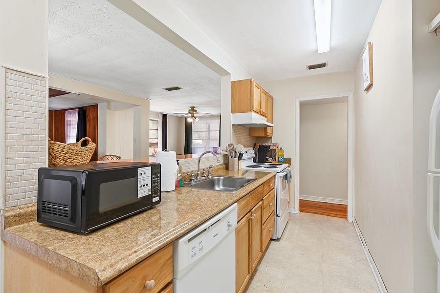 Furnished Finder property 1048115_1 photo 30