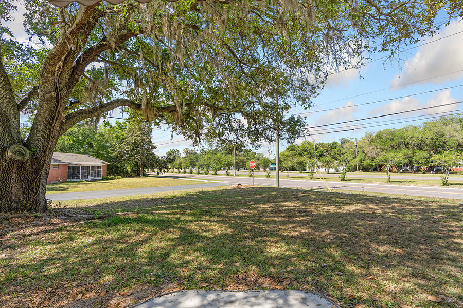 Furnished Finder property 1048115_1 photo 41