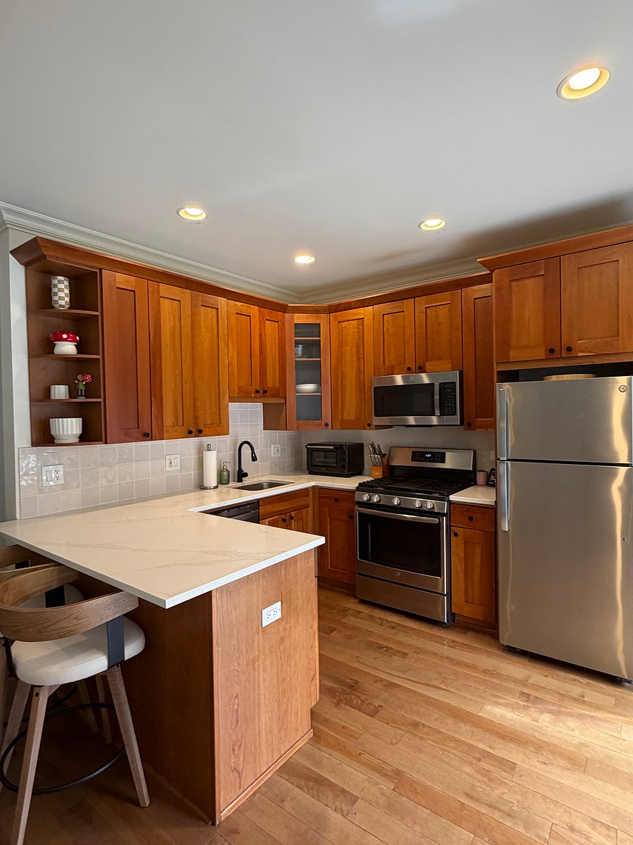 Furnished Finder property 1048125_1 photo 3