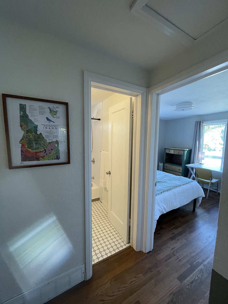 Furnished Finder property 1048180_1 photo 9