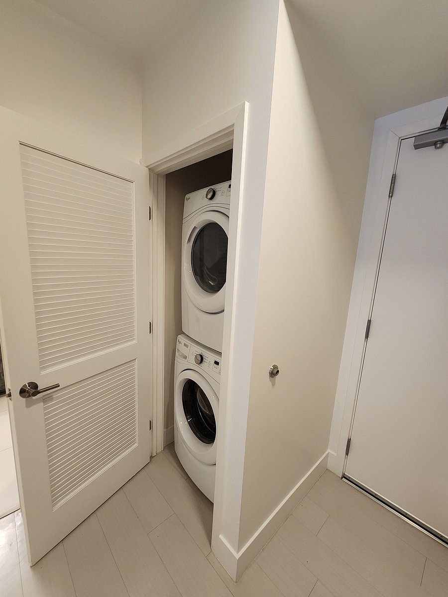 Furnished Finder property 1048194_1 photo 7