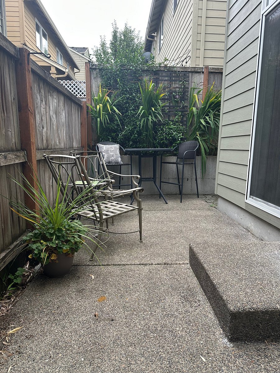 Furnished Finder property 1048212_1 photo 23