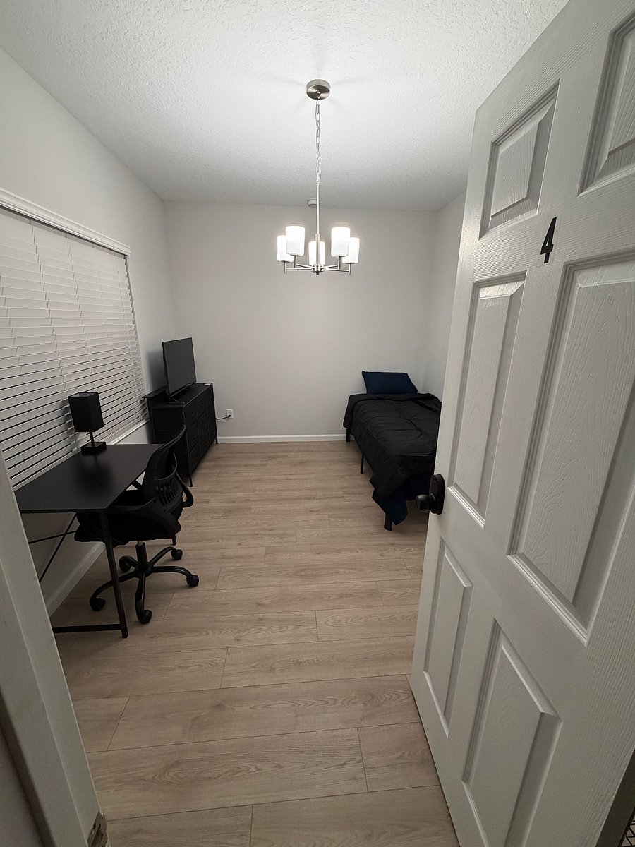 Furnished Finder property 1048253_1 photo 13