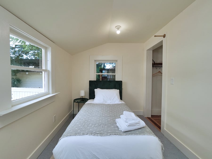 Furnished Finder property 1048311_1 photo 7