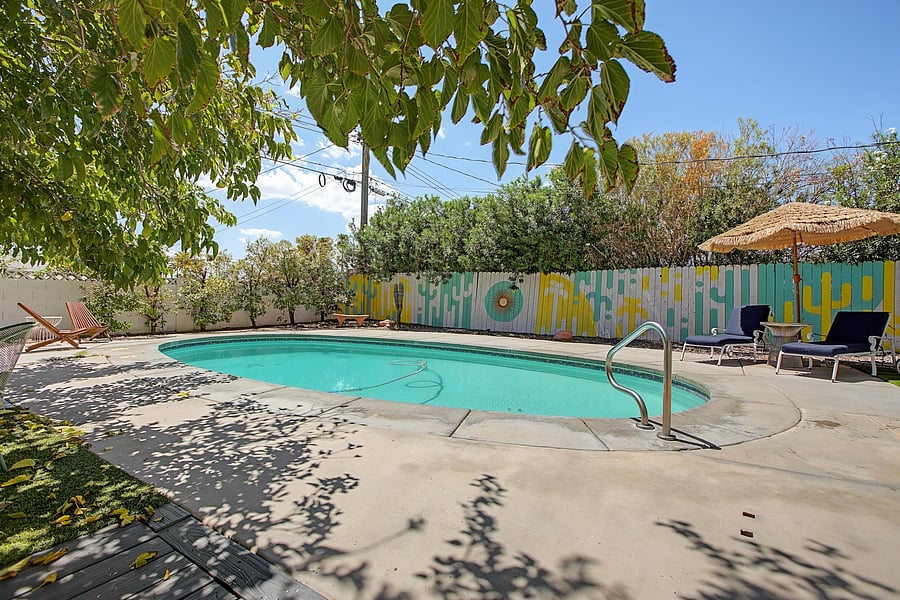 Furnished Finder property 1048312_1 photo 27