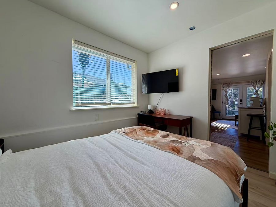 Furnished Finder property 1048333_1 photo 8
