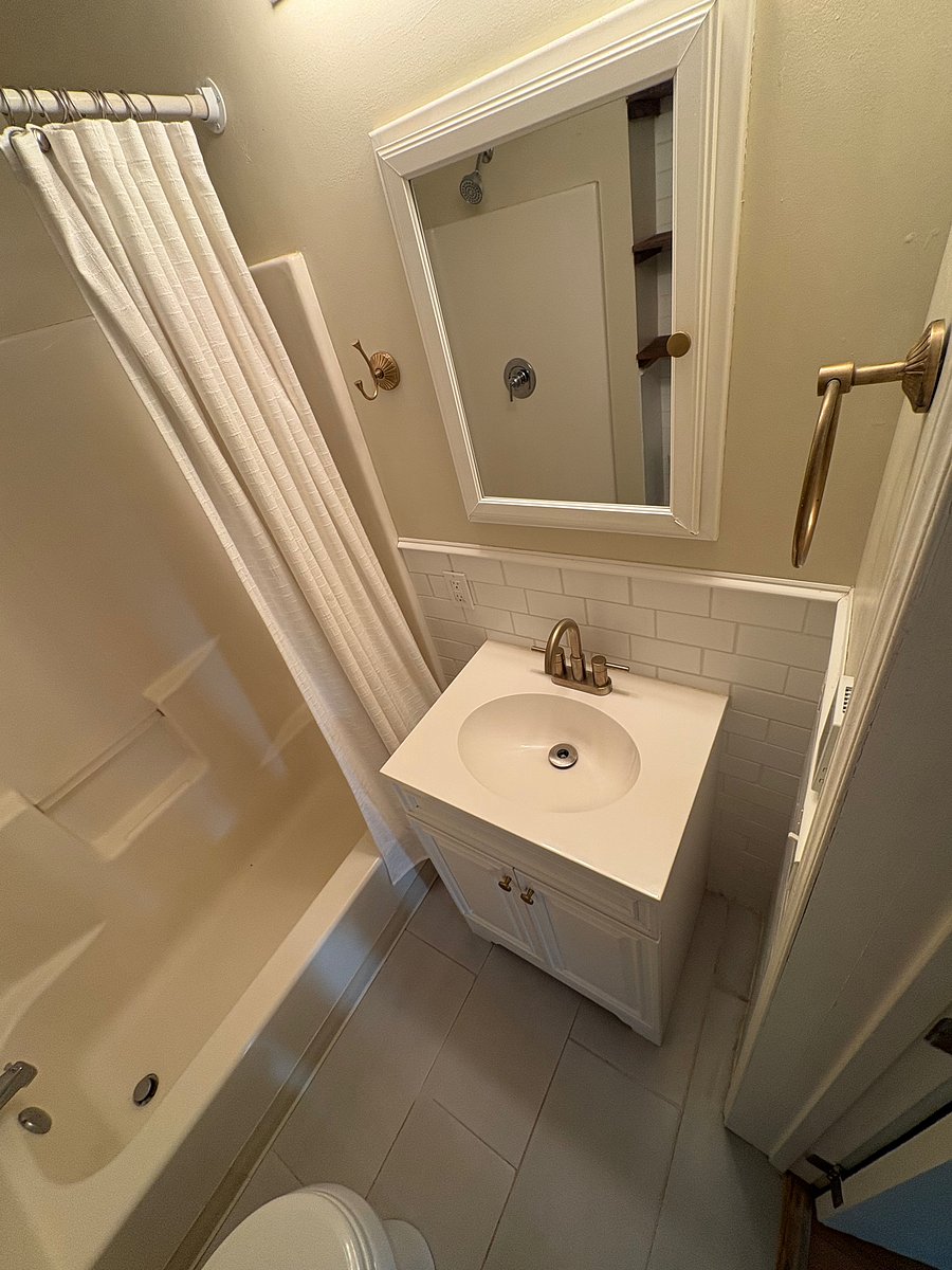 Furnished Finder property 1048355_1 photo 22