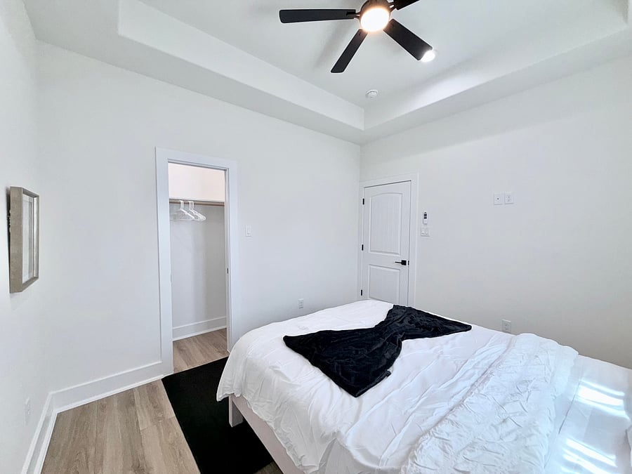 Furnished Finder property 1048356_1 photo 34