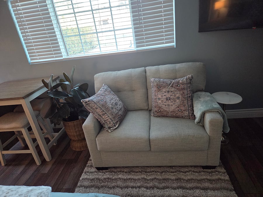Furnished Finder property 1048398_1 photo 3