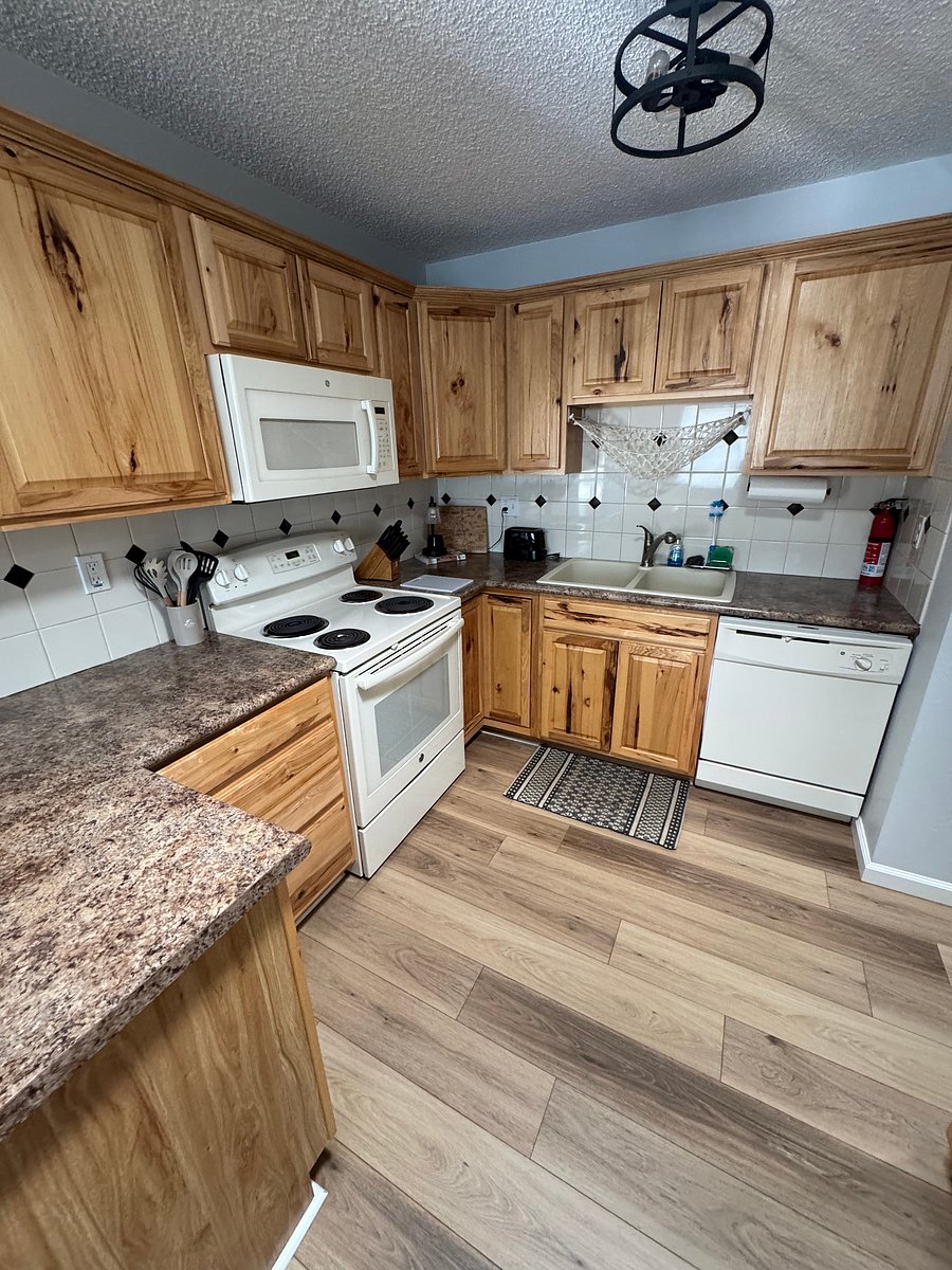 Furnished Finder property 1048404_1 photo 3