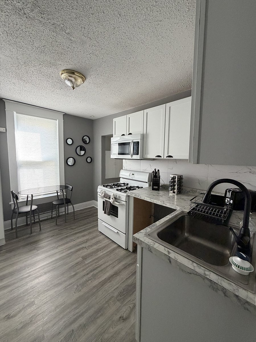 Furnished Finder property 1048409_1 photo 3