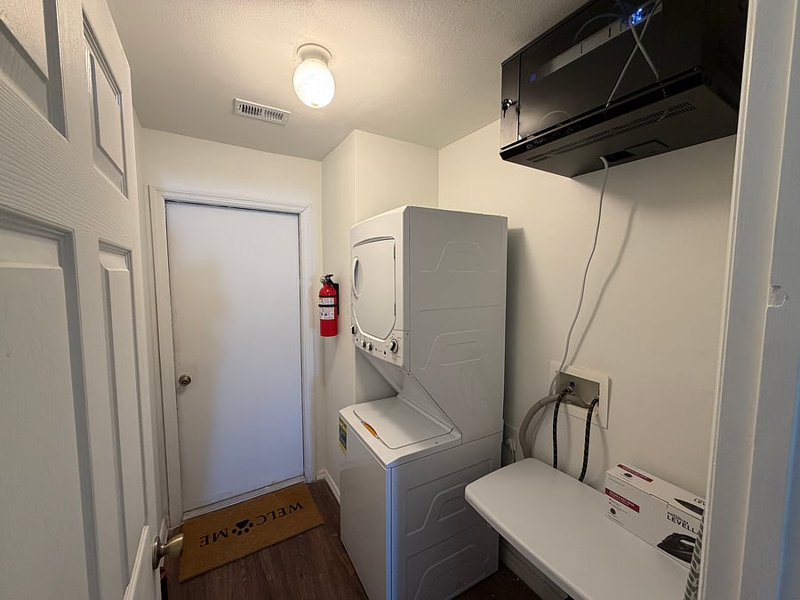 Furnished Finder property 1048415_1 photo 28
