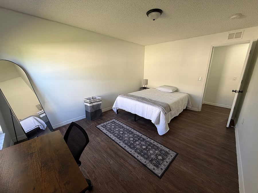 Furnished Finder property 1048415_1 photo 32