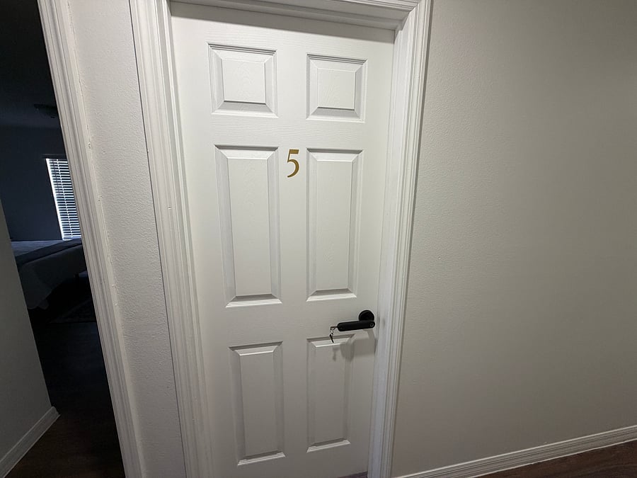 Furnished Finder property 1048415_1 photo 37
