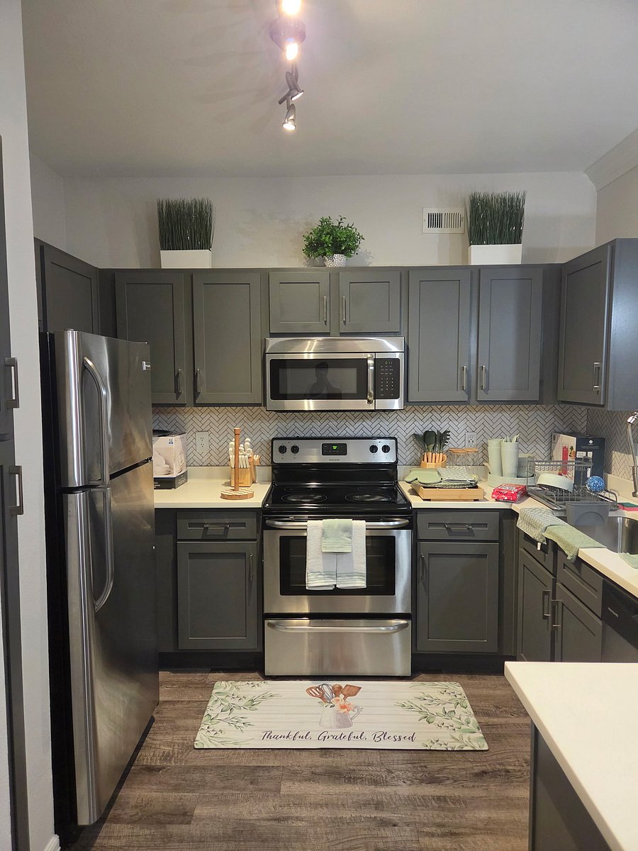 Furnished Finder property 1048427_1 photo 4