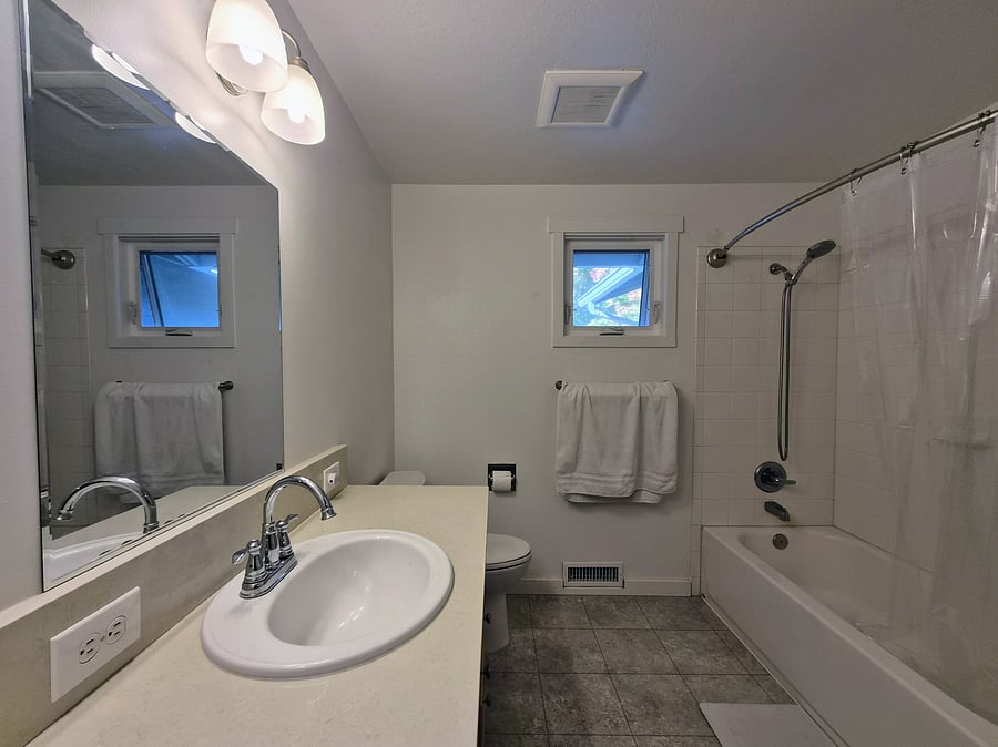 Furnished Finder property 1048429_1 photo 3