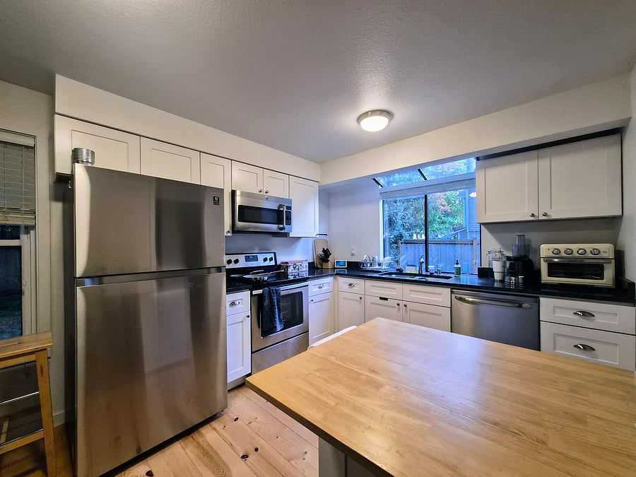 Furnished Finder property 1048429_1 photo 2