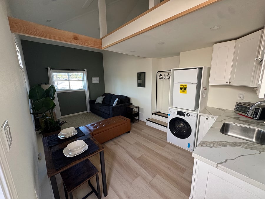 Furnished Finder property 1048430_1 photo 3