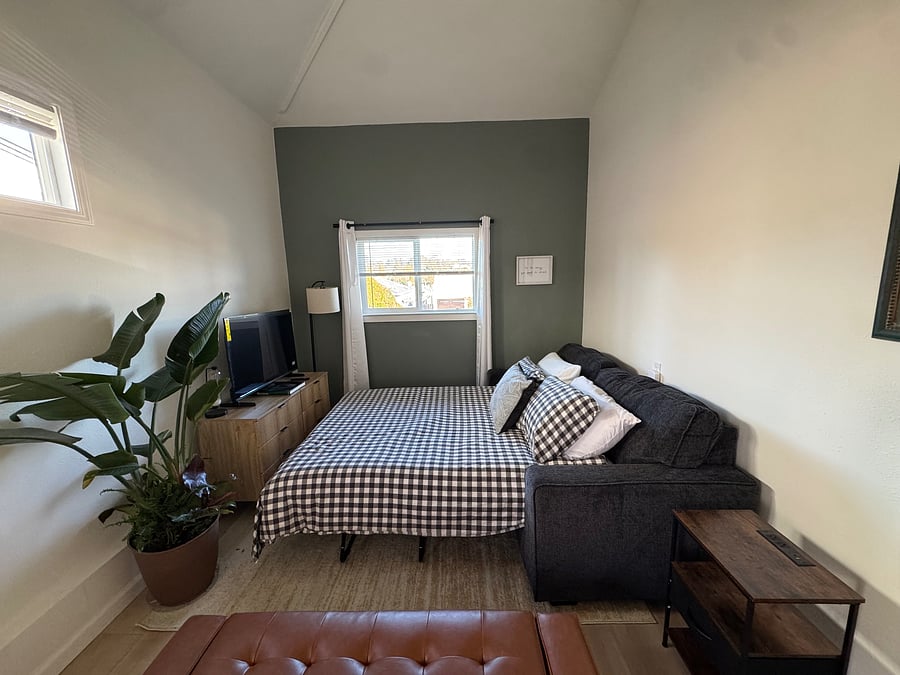 Furnished Finder property 1048430_1 photo 8