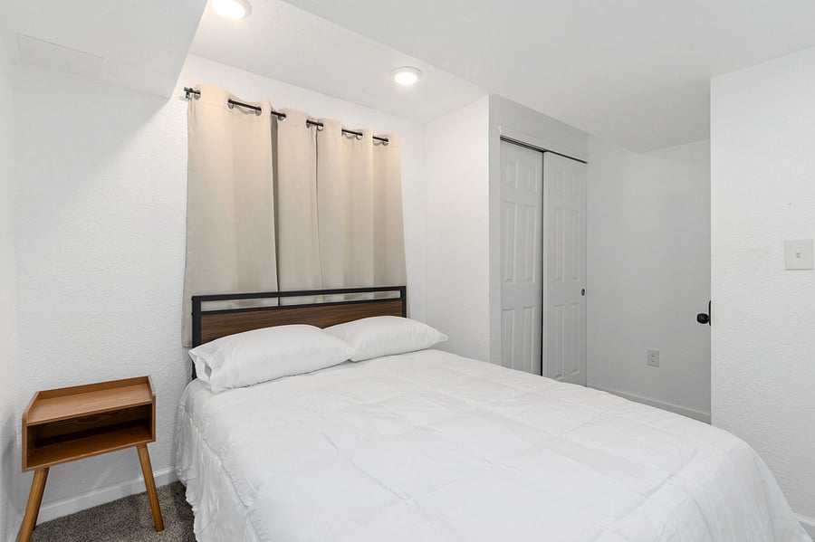 Furnished Finder property 1048437_1 photo 8