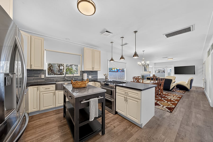 Furnished Finder property 1048439_1 photo 8