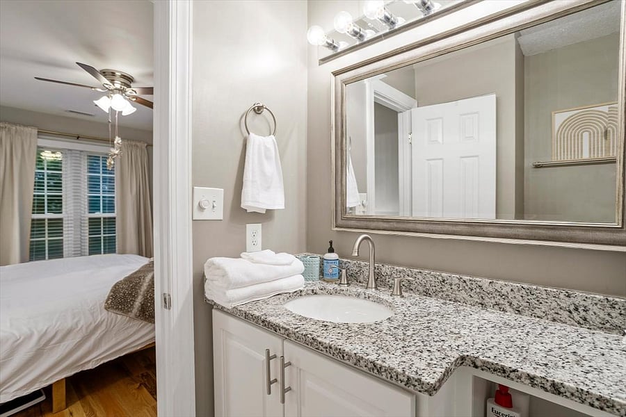 Furnished Finder property 1048446_1 photo 22