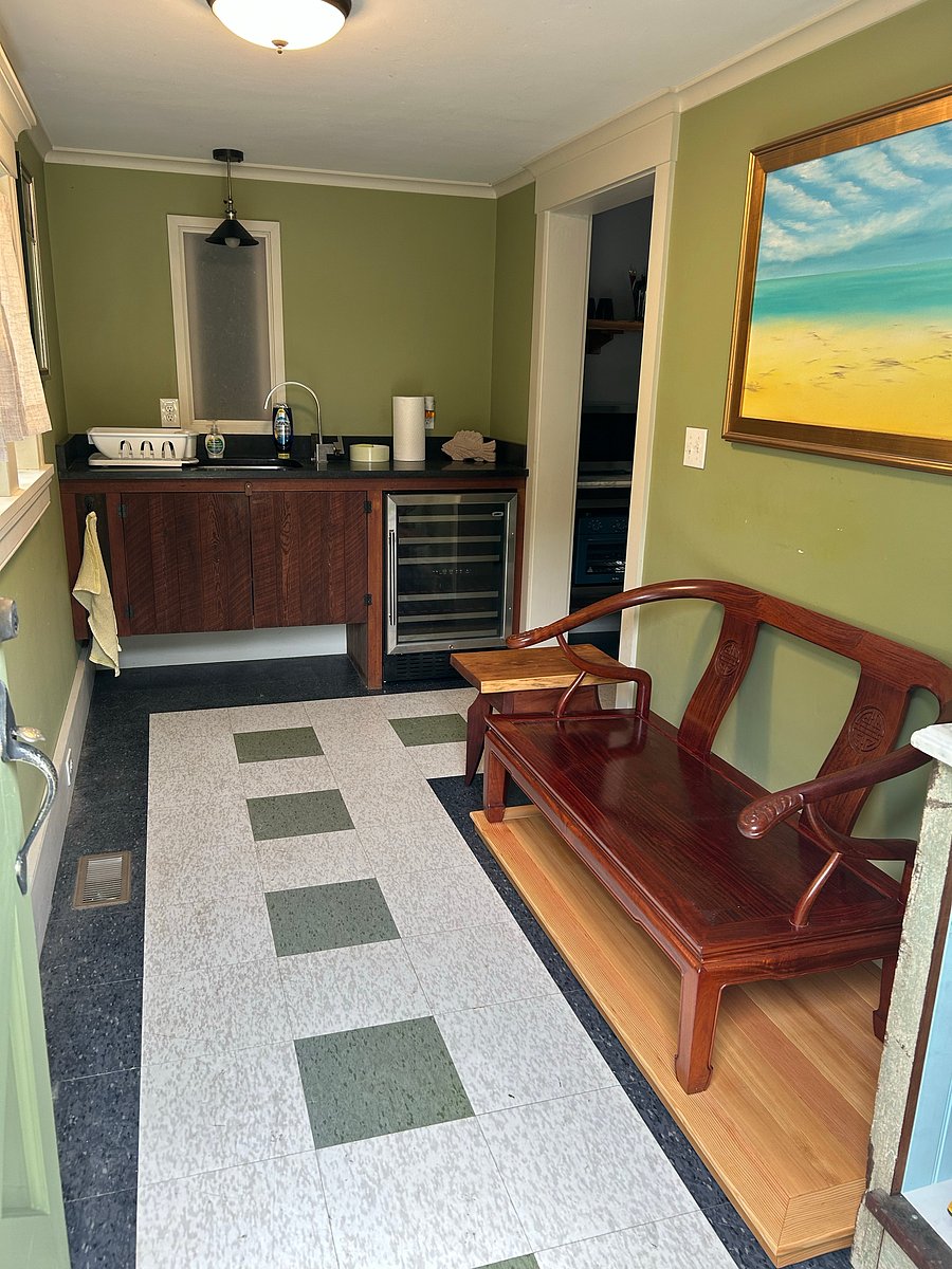 Apartments 1 and 2 kitchenette and entryway