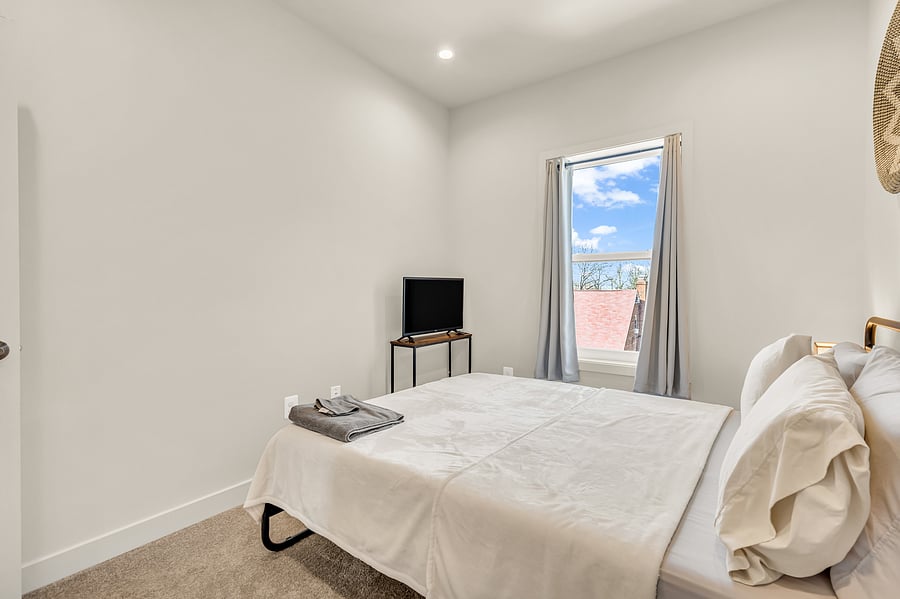 Furnished Finder property 1048527_1 photo 22