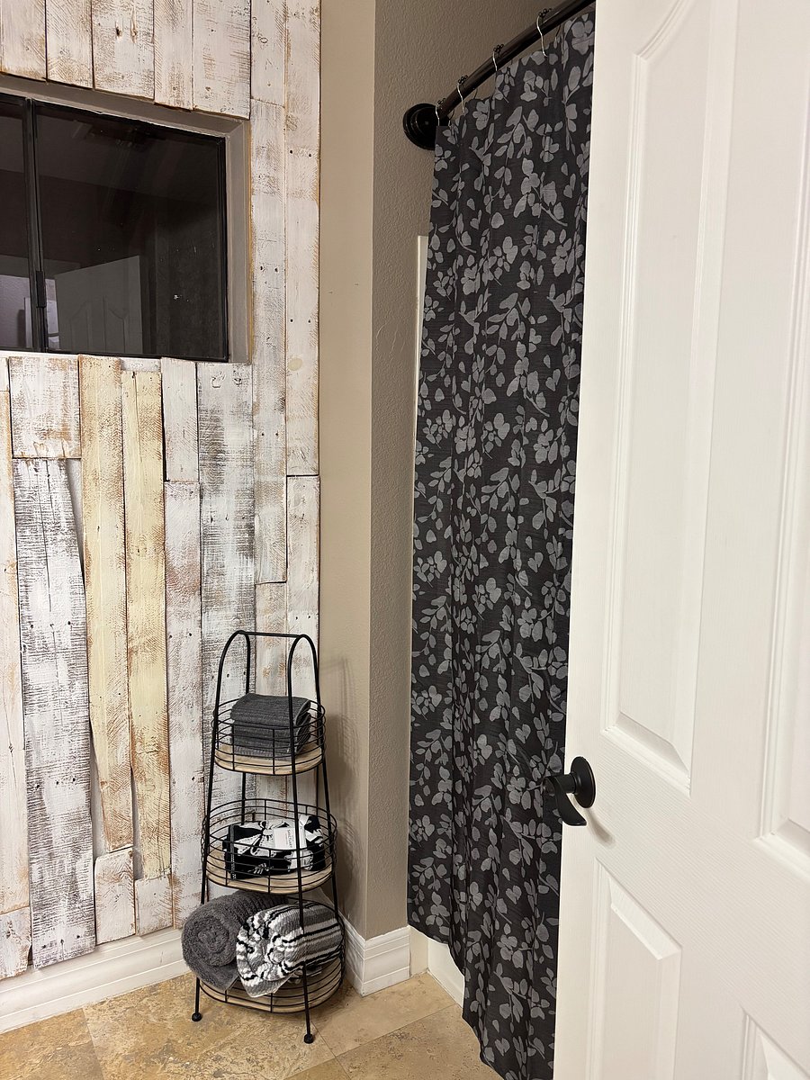 Furnished Finder property 1048537_3 photo 5