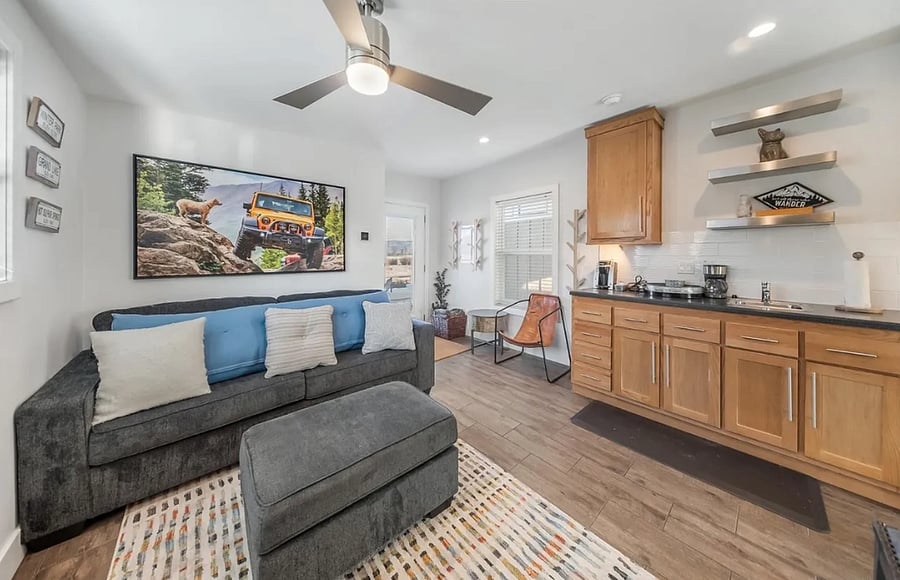 Living room Unit 2 (Guest House)