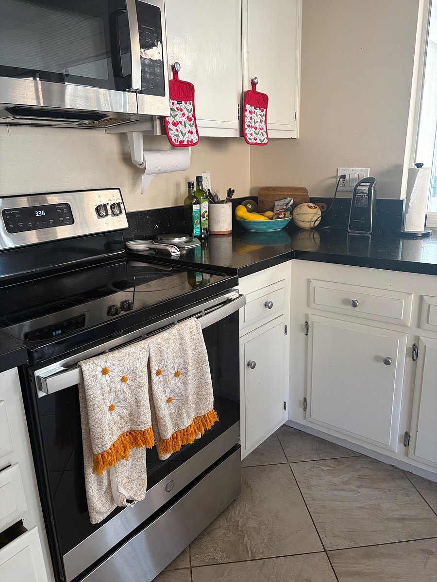 Furnished Finder property 1048599_1 photo 8