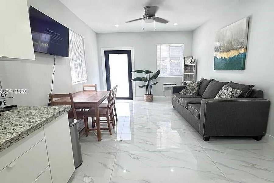 Furnished Finder property 1048628_1 photo 2