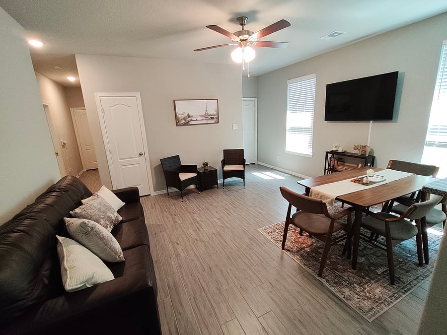Furnished Finder property 1048635_1 photo 3